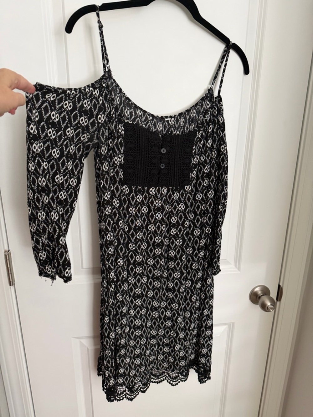 Black & White Cold-Shoulder Patterned Women's Dress